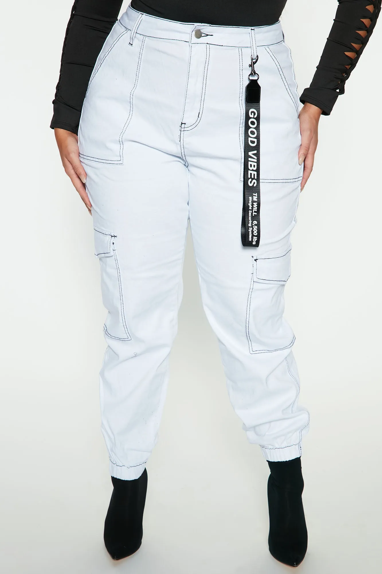 Always Good Vibes Cargo Pants 30 - White