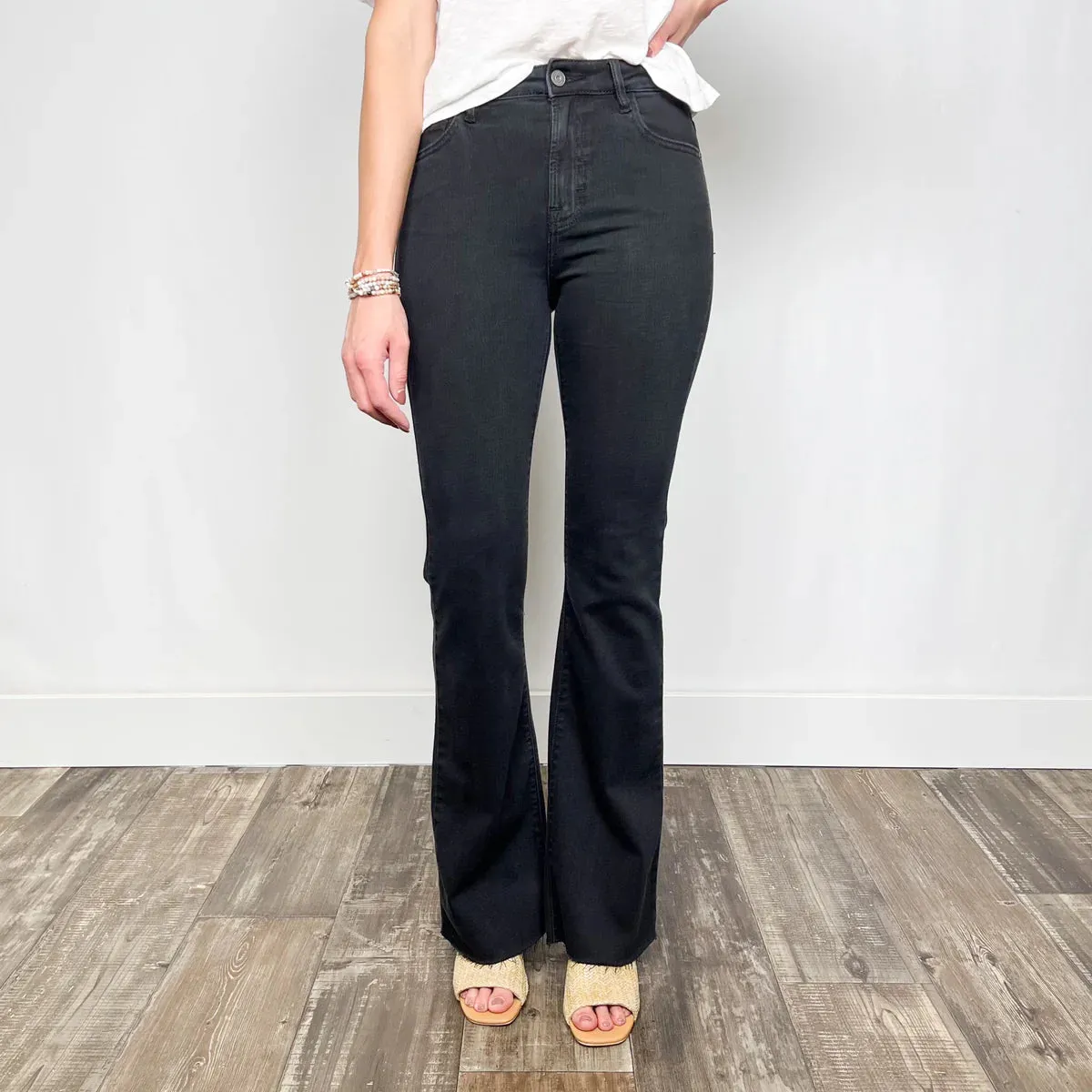 HAPPI HIGH RISE FLARE JEANS