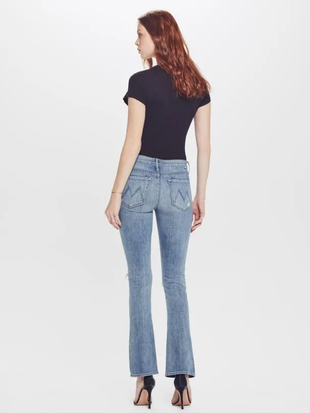 MOTHER - The Runaway Weekender Jeans in Helter Skelter