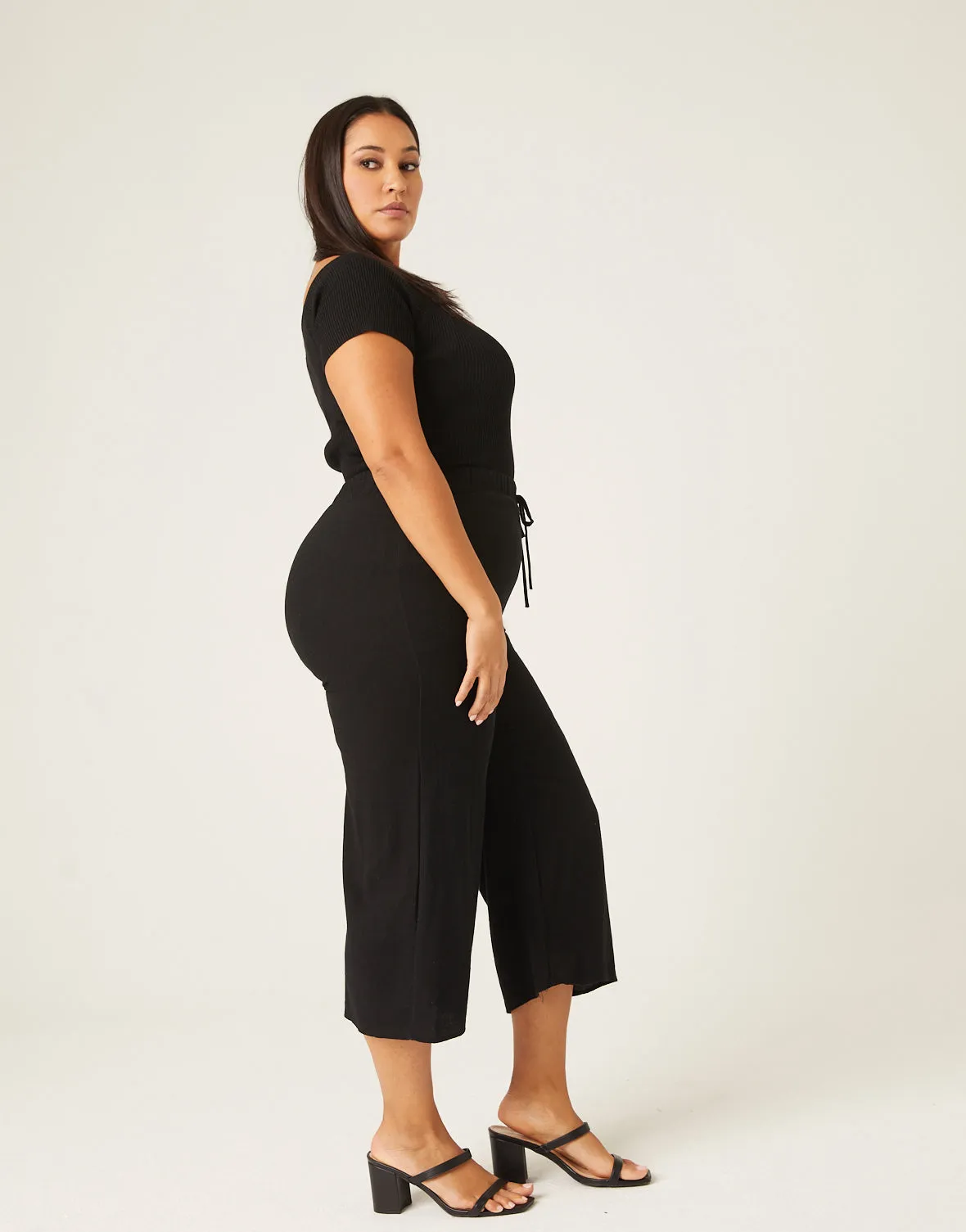 Plus Size Cropped Linen Pants